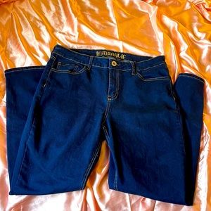 HYDRAULIC DARK WASH JEANS 👖!!!